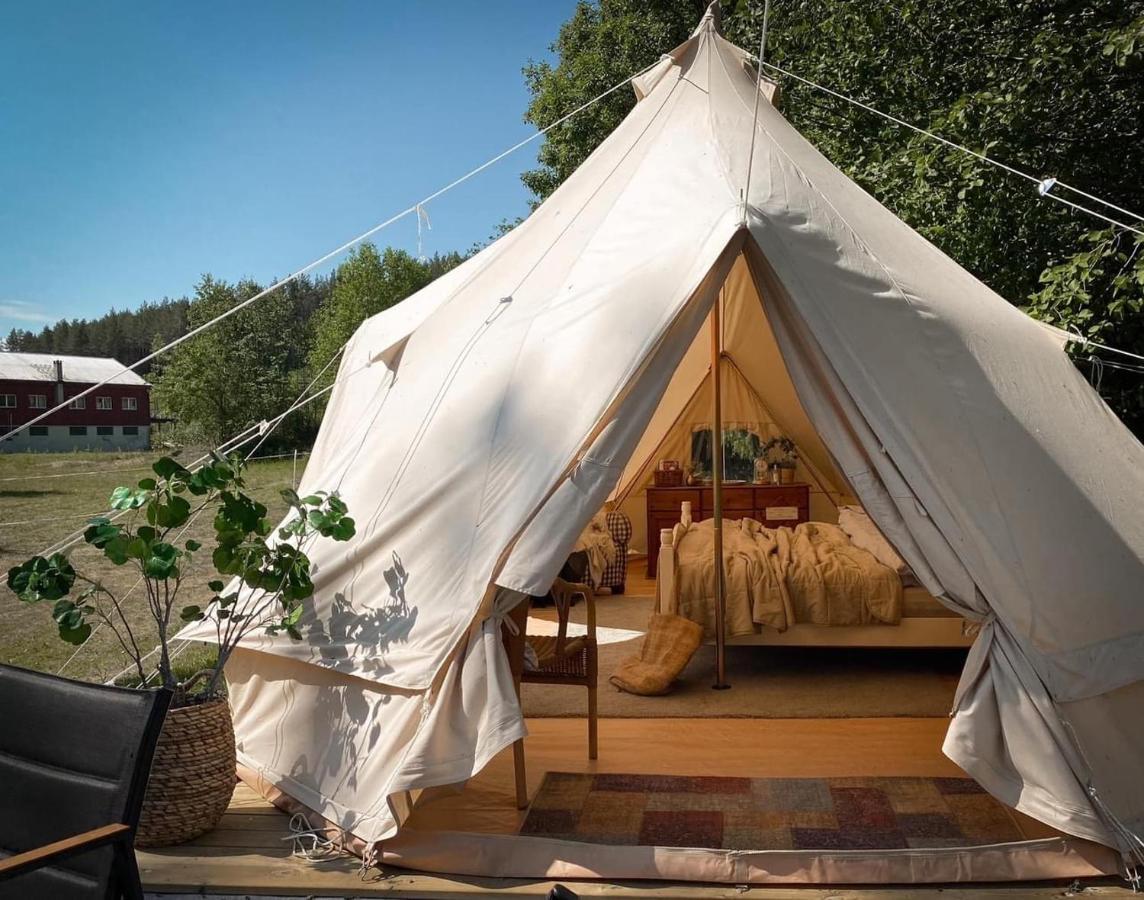 Hotel Idyllisk Glamping Rett Ved Elven Skien Exterior foto